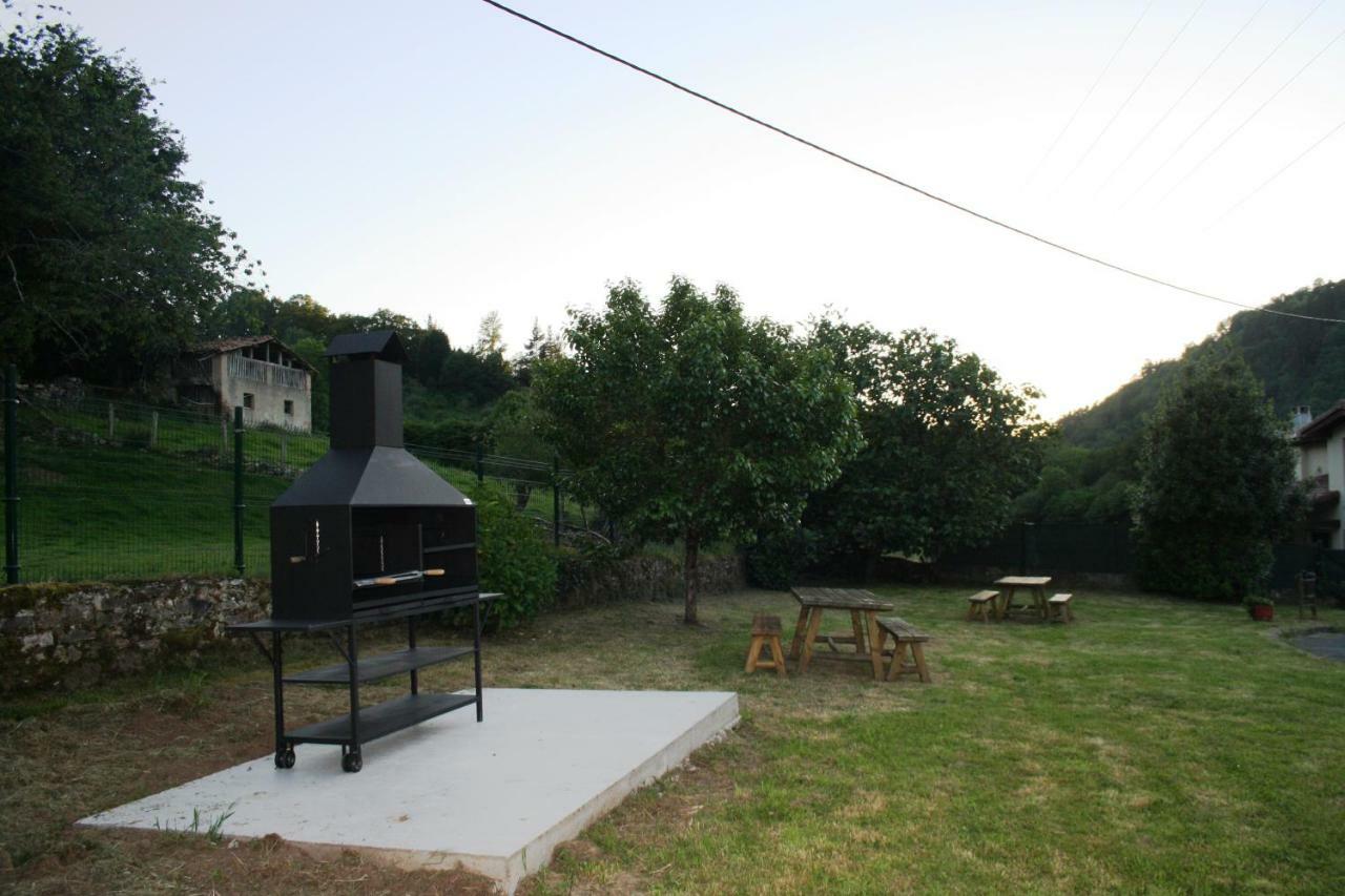 Hotel Avelina Cangas de Onís Exterior foto